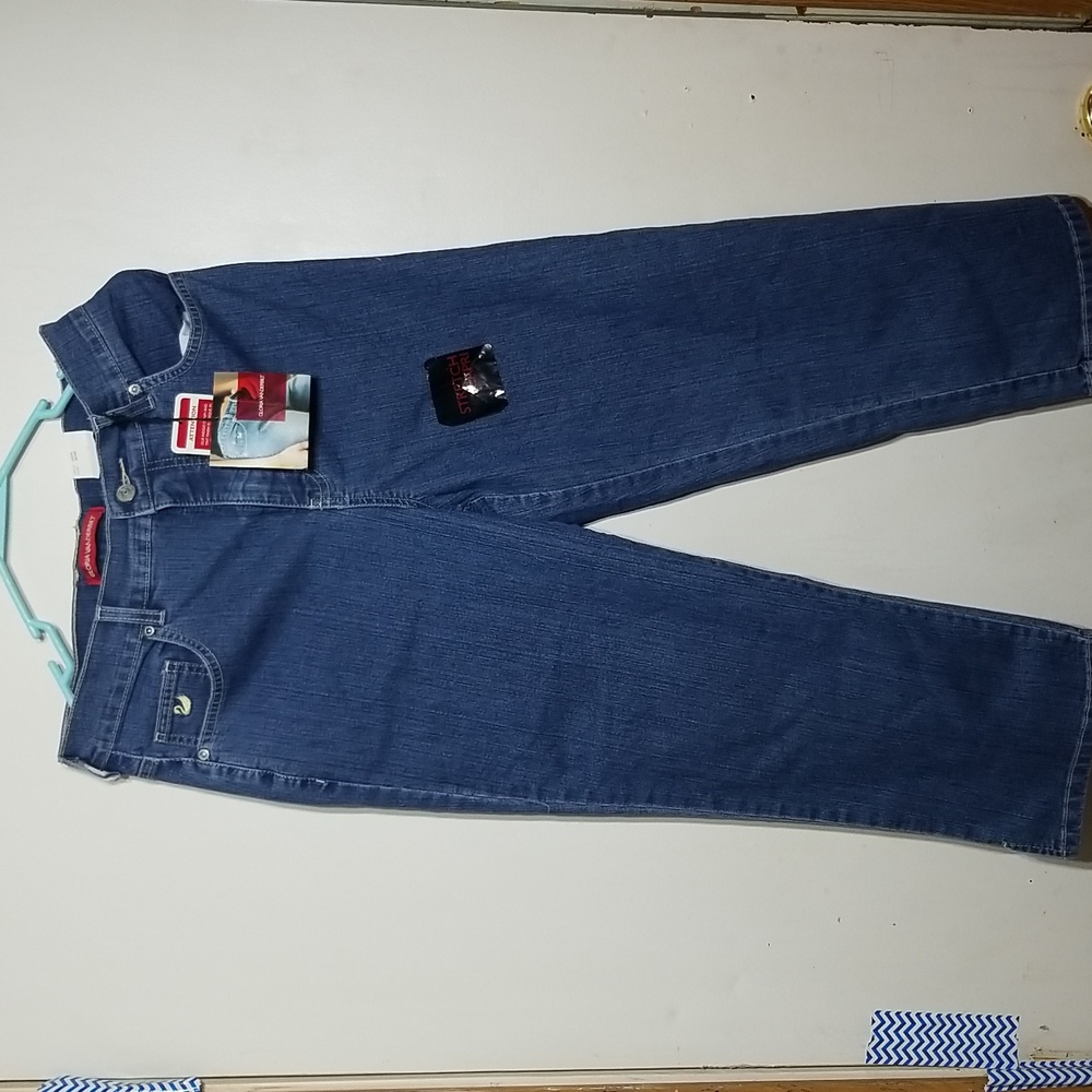 Gloria  Vanderbilt Women's stretch jeans  Size 8 NEW